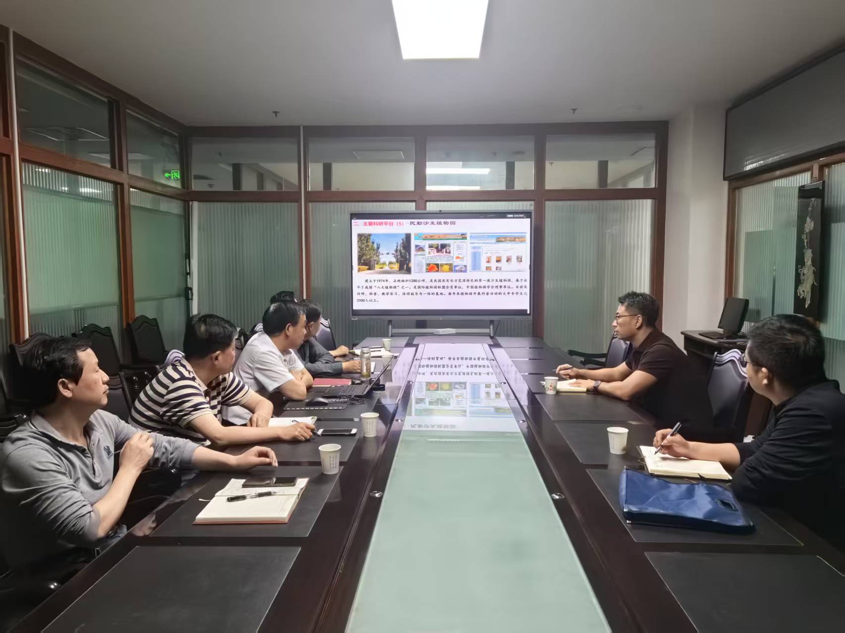 助力科技治沙创新，共谋生态发展新篇
