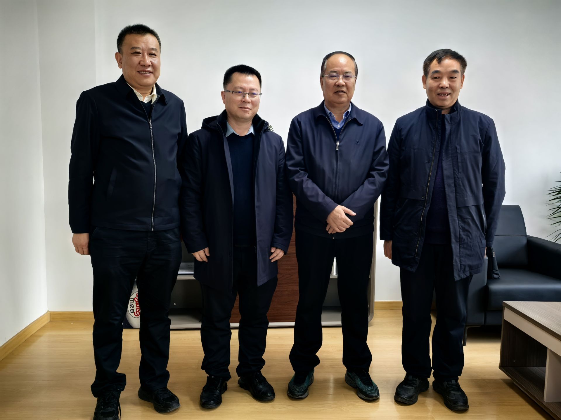 1767059916982493.jpg 1767059916982493.jpg